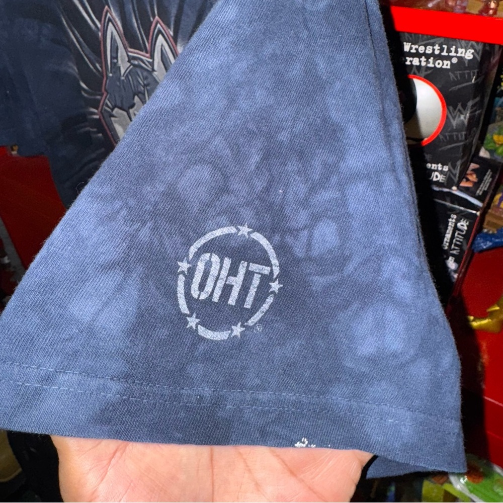 The Mountain x UCONN Huskies tie-dye shirt - Picture 6 of 6